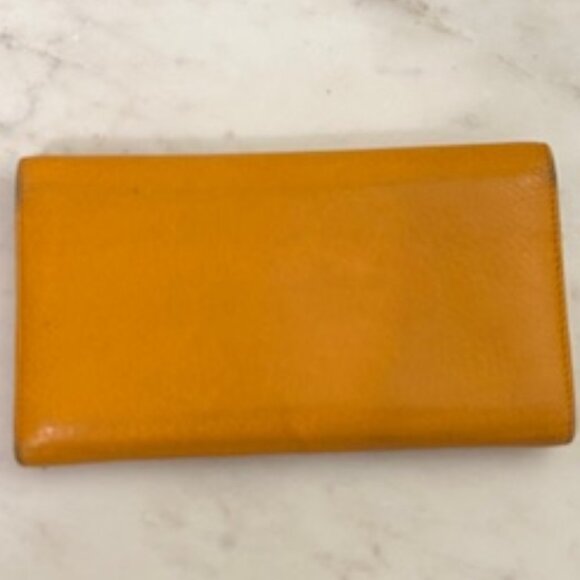 Authentic Golden Gucci Soho long wallet - Picture 3 of 9